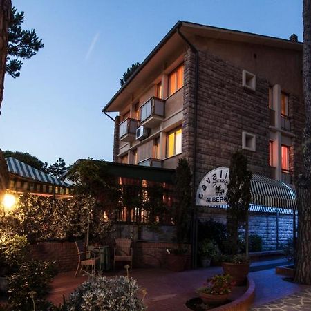 Hotel Il Cavaliere Nero Tirrenia Ngoại thất bức ảnh