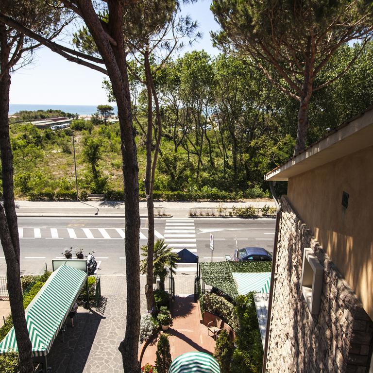 Hotel Il Cavaliere Nero Tirrenia Ngoại thất bức ảnh