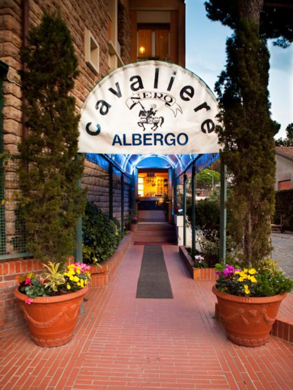 Hotel Il Cavaliere Nero Tirrenia Ngoại thất bức ảnh